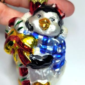 Vintage 2003 ornament glass penguin With present